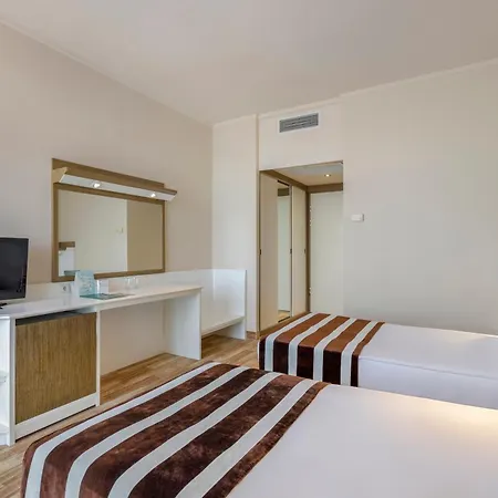 Otel Max 5*